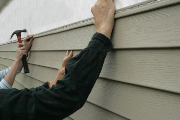 Cost of Insulated Siding Installation in Mason