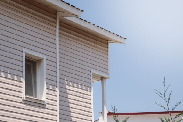 Cost of Vinyl Siding Hole Repair in Mason